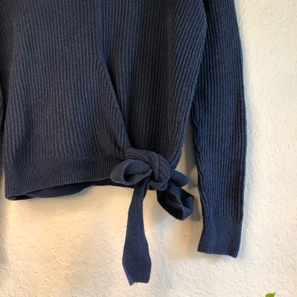 Madewell Navy Tie Front Knit Sweater Size Small - Picture 3 of 7
